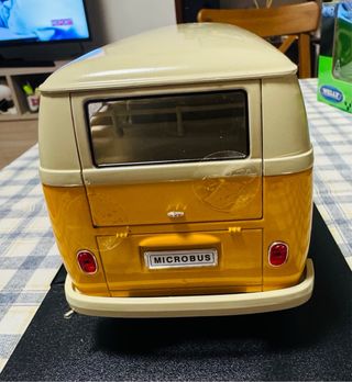 Volksvaghen T1 Bus 1963 1:18.