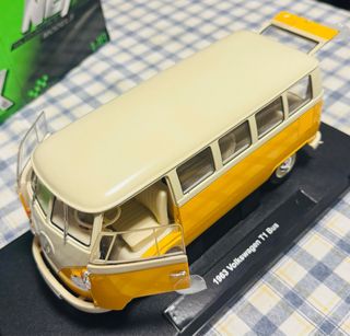 Volksvaghen T1 Bus 1963 1:18.