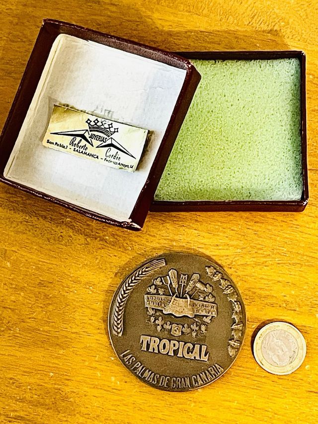 MONEDA 50 ANIVERSARIO CERVEZA TROPICAL LAS PALMAS 