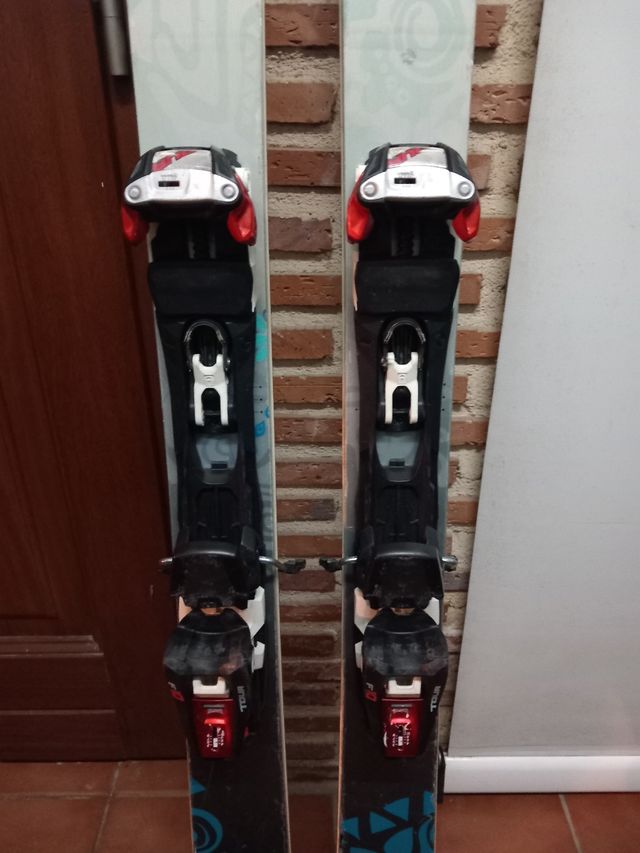 Esqui travesia y pista Volkl Kenja