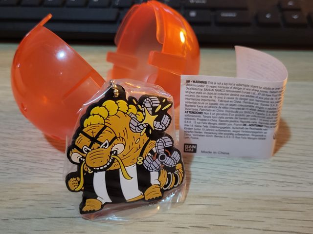 Llavero Gachapon Queen One Piece