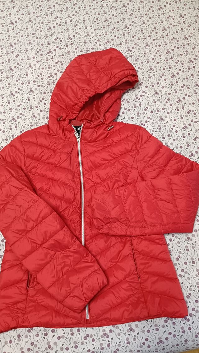 Chaqueta acolchada roja 