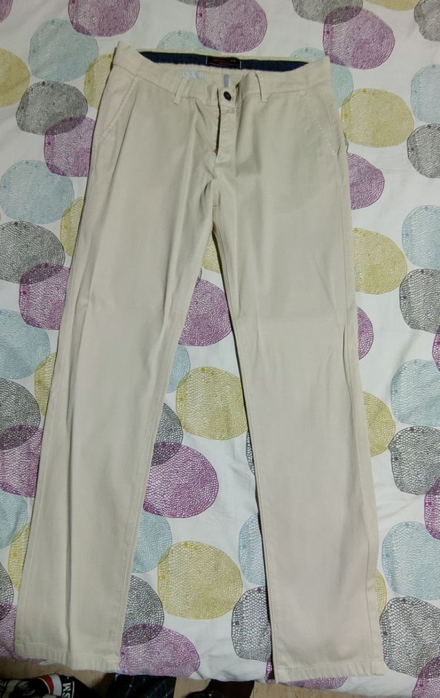 Pantalones chinos marca Motobike
