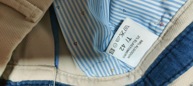 Pantalones chinos marca Motobike