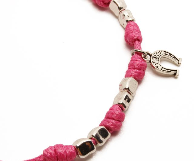 Pulsera Rosa de Nudos con Herradura pequeña