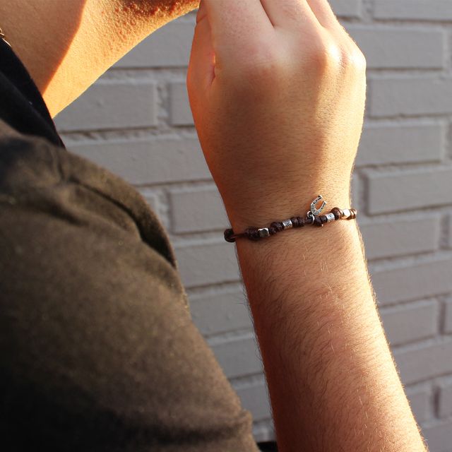 Pulsera Marrón de Nudos con Herradura pequeña