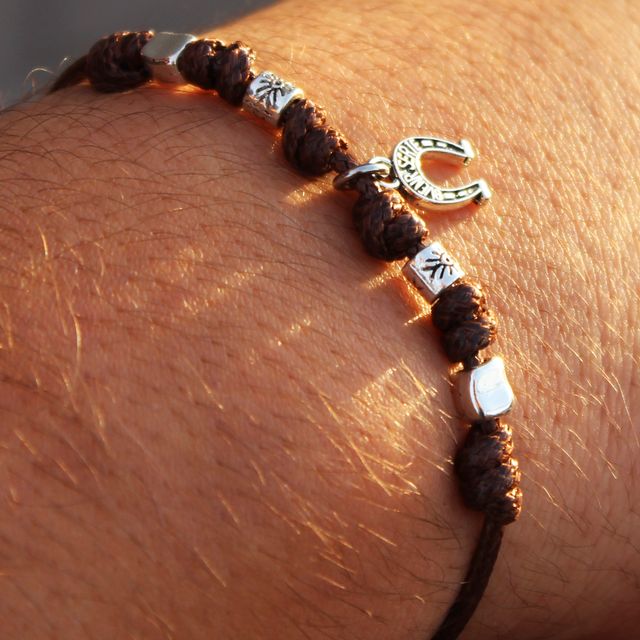 Pulsera Marrón de Nudos con Herradura pequeña