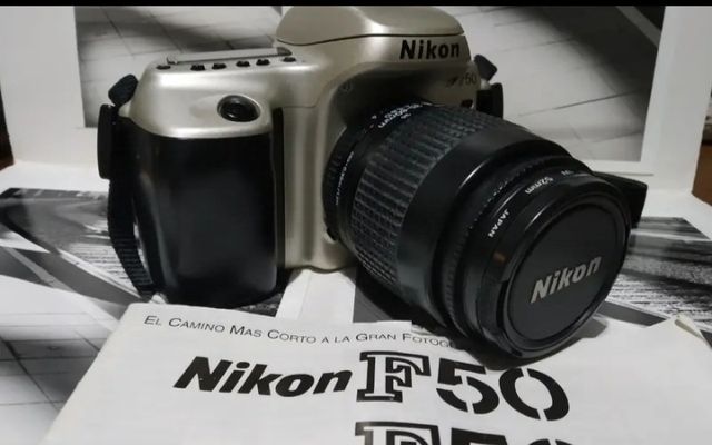 Riflesso analogico NIKON F50