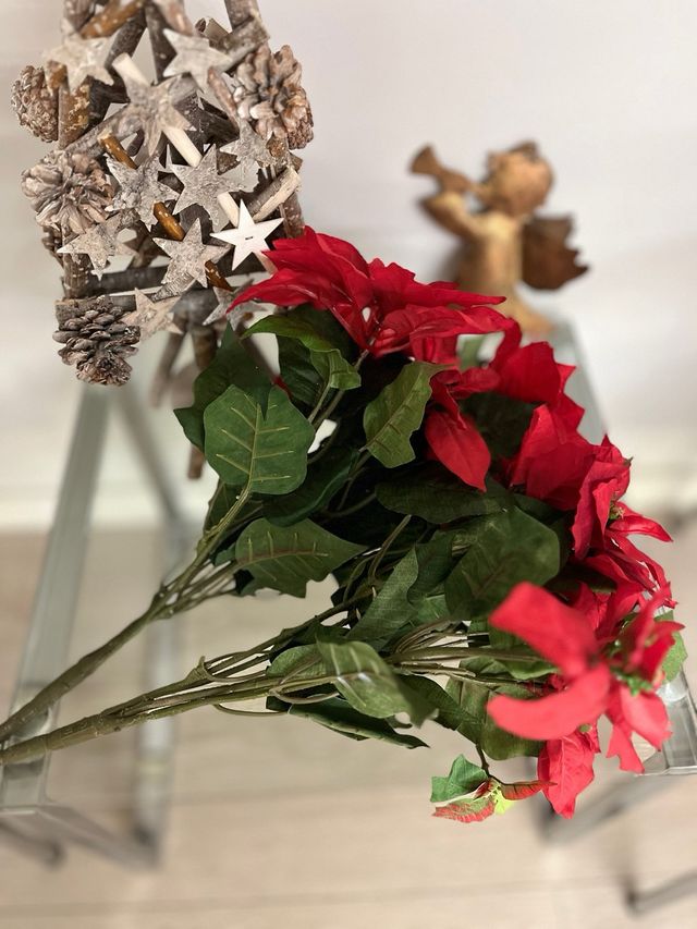 VASO IN METALLO MARRONE+bouquet di poinsettia rossa