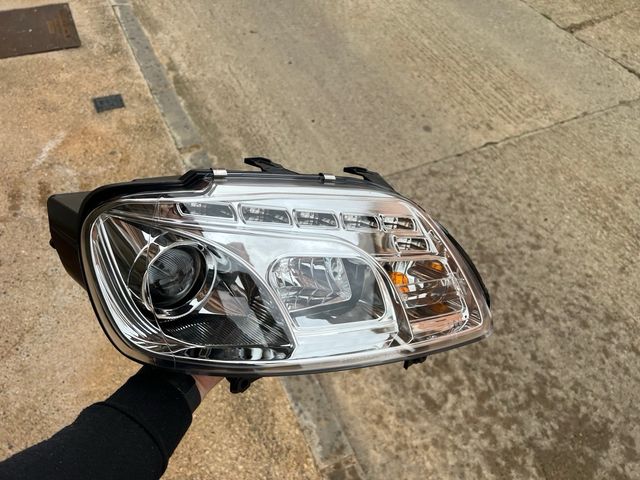 2x Faros delanteros Volkswagen Touran Nuevo