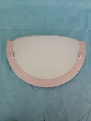 Lampara techo. Y lámpara pared.