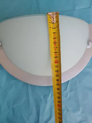 Lampara techo. Y lámpara pared.