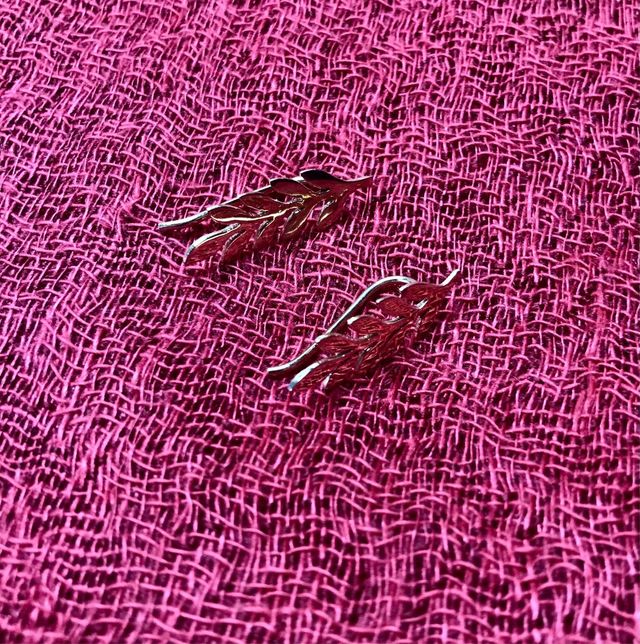 Pendientes trepadores de hoja de plata