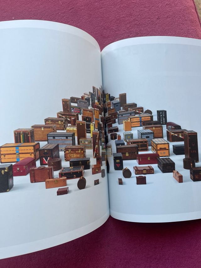 Catalogo libro Vuitton