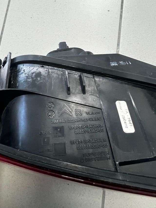 Farolim traseiro direito Citroen DS3 2010