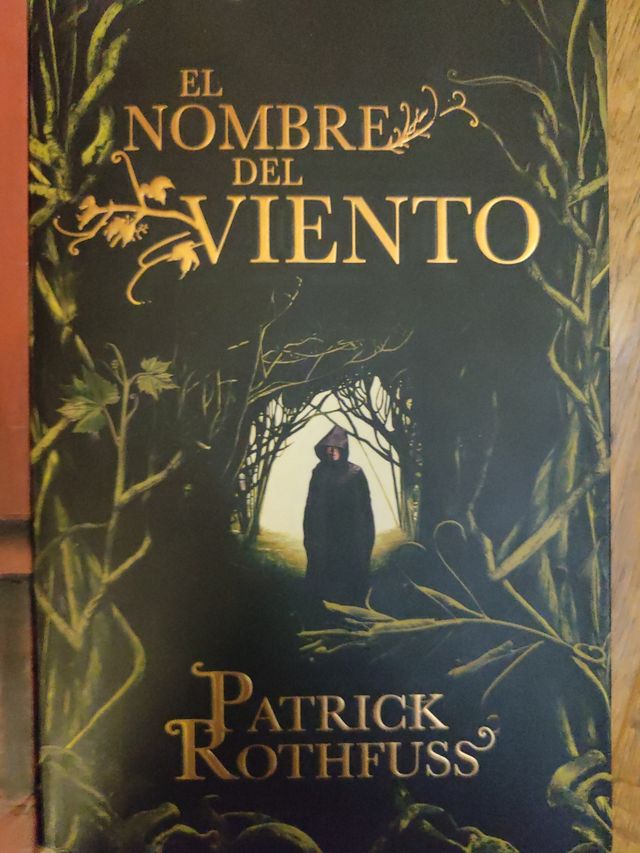 El nombre del viento (Crónica del asesino de reyes 1) (Cronicas Del Asesino De Reyes/ The Kingkiller Chronicle) (Spanish Edition)