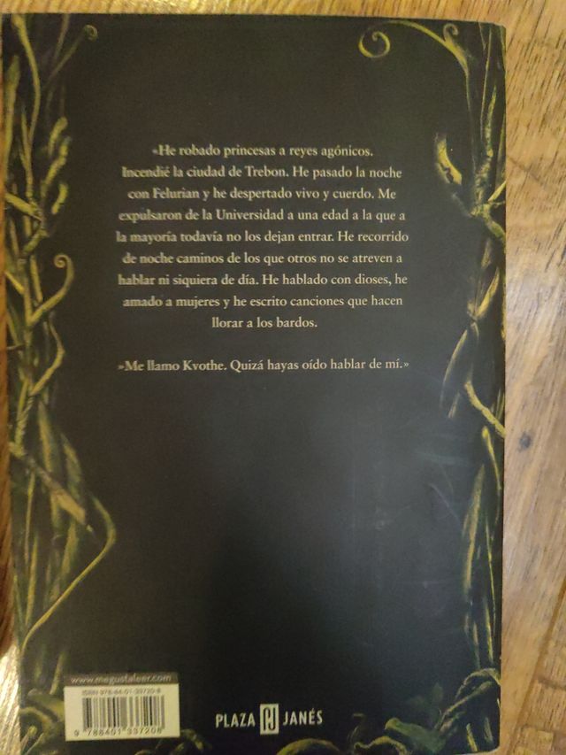 El nombre del viento (Crónica del asesino de reyes 1) (Cronicas Del Asesino De Reyes/ The Kingkiller Chronicle) (Spanish Edition)