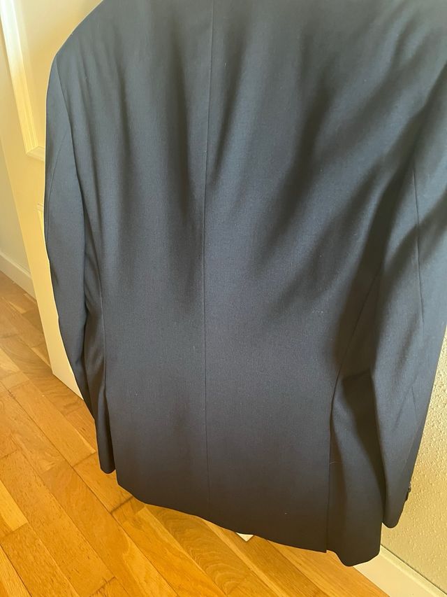 Traje señor nuevo con etiquetas