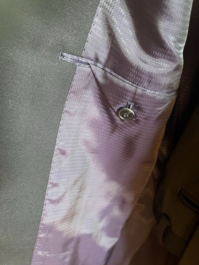 Traje señor nuevo con etiquetas