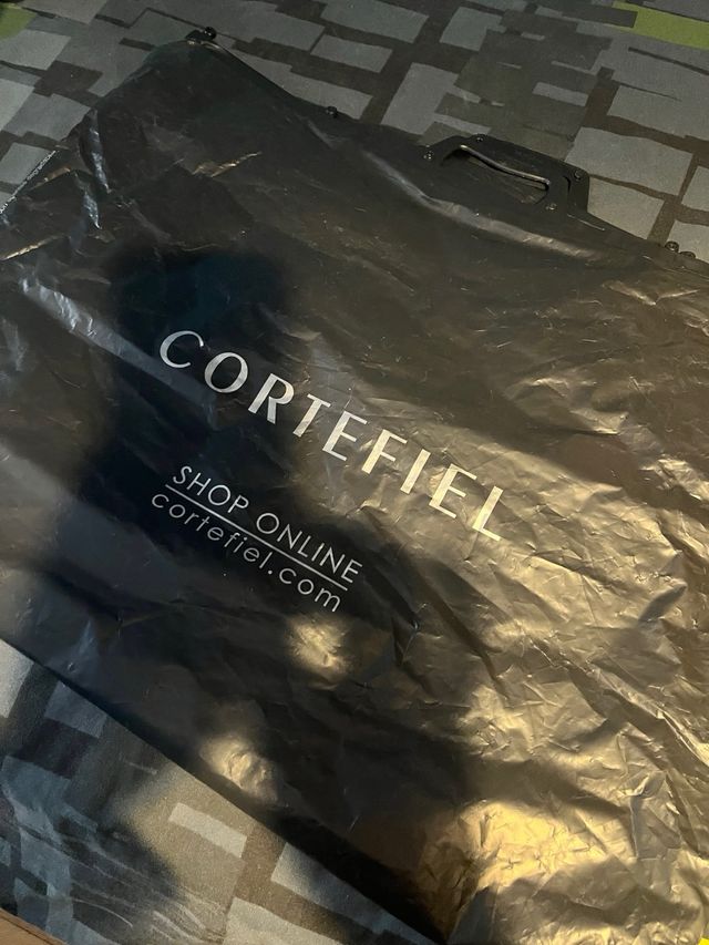 Traje señor nuevo con etiquetas