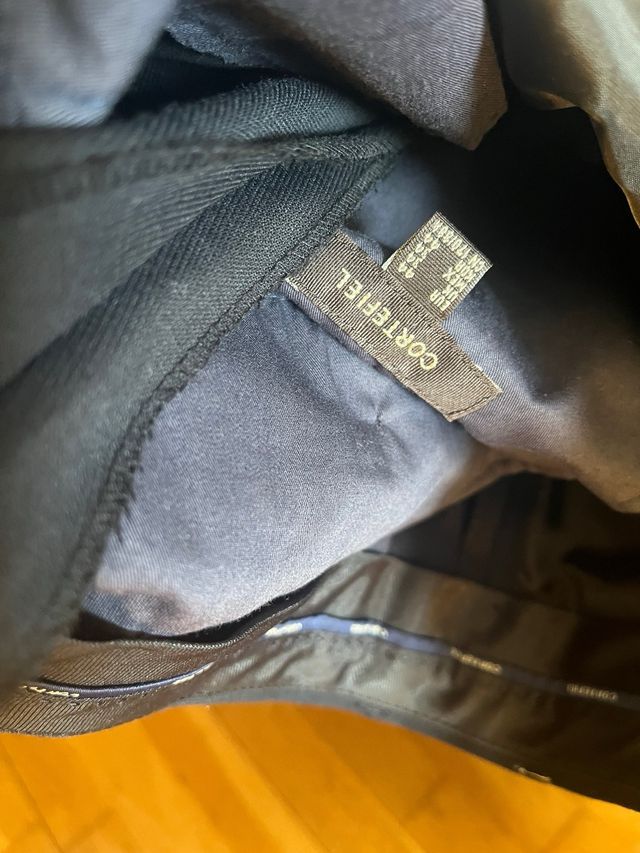 Traje señor nuevo con etiquetas