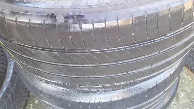 225 50 19 100V MICHELIN