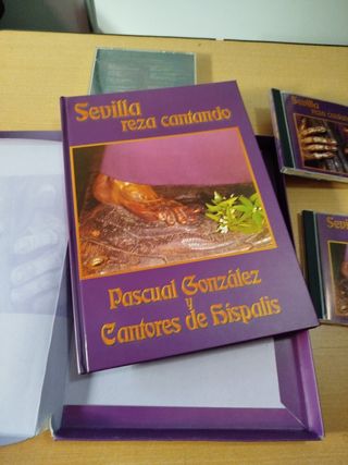 Caja CD libro Sevilla reza cantando+ CD DVD REGALO