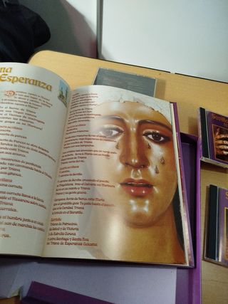 Caja CD libro Sevilla reza cantando+ CD DVD REGALO