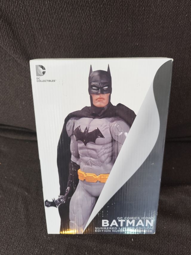 Estatua dc comics batman