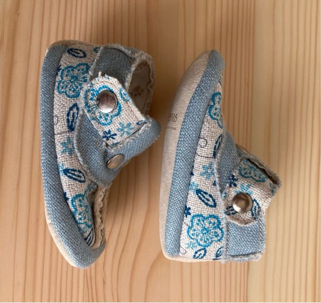 Patucos baby lobitos