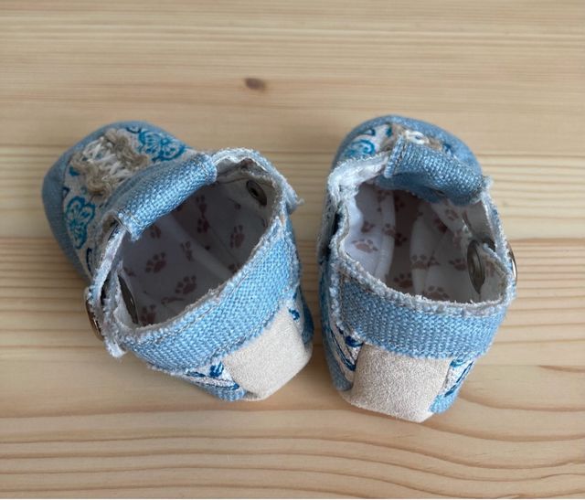 Patucos baby lobitos