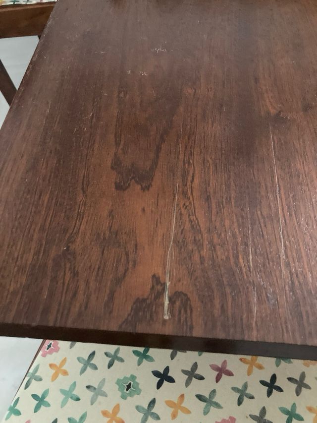 Mesa comedor extensible y 6 sillas para reparar