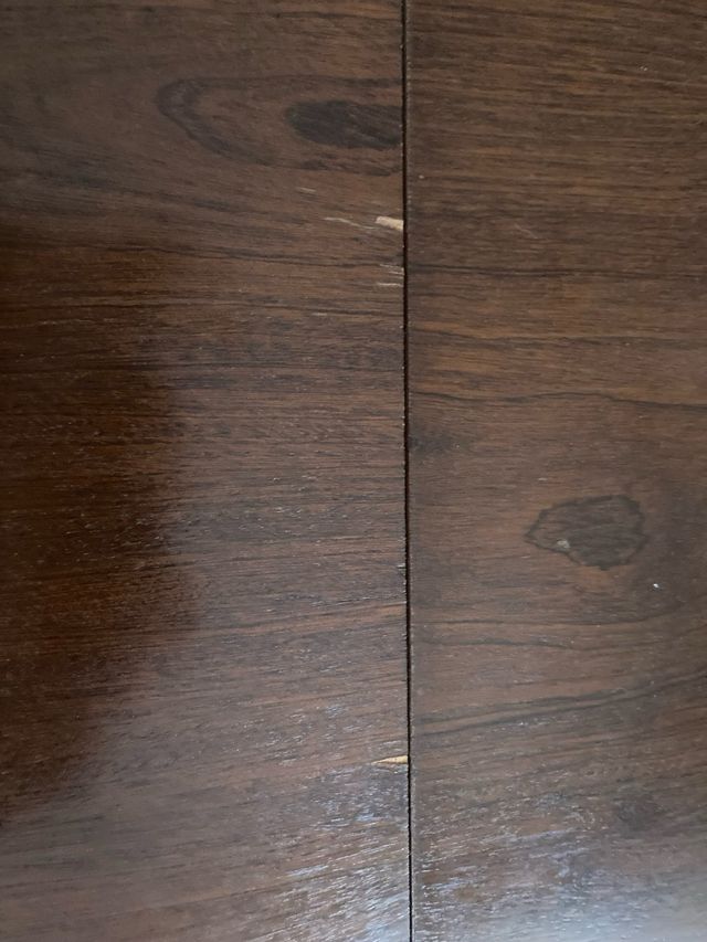 Mesa comedor extensible y 6 sillas para reparar