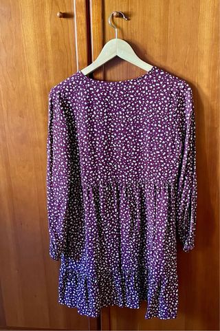 Vestido de flores burdeos y blanco de PullBear