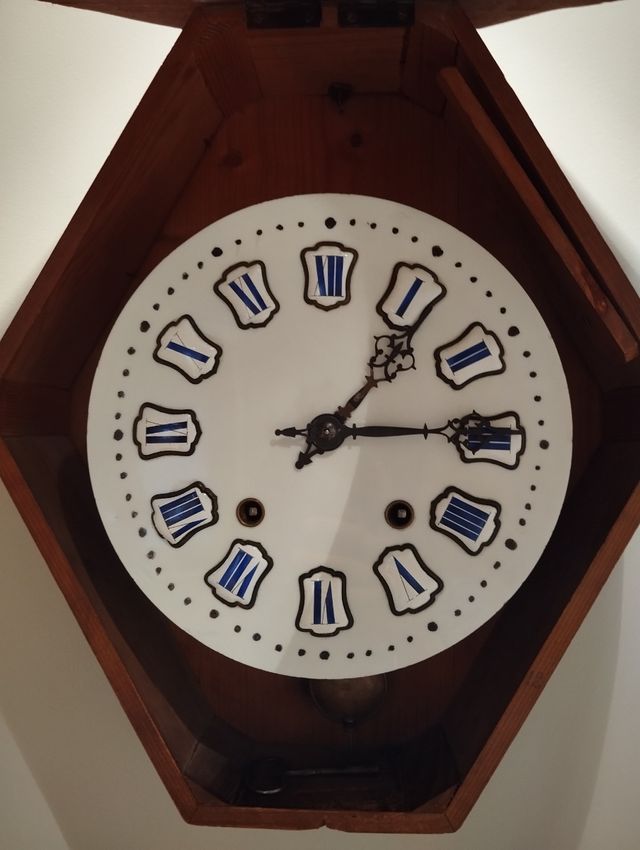 Reloj Isabelino SXIX con incrustaciones en nacar