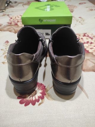 Vendo zapatos cómodos talla 40
