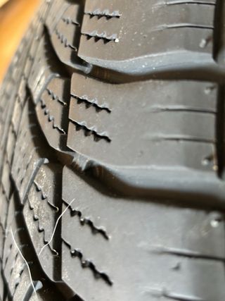 Llantas BMW 16” con neumaticos invierno Goodyear 