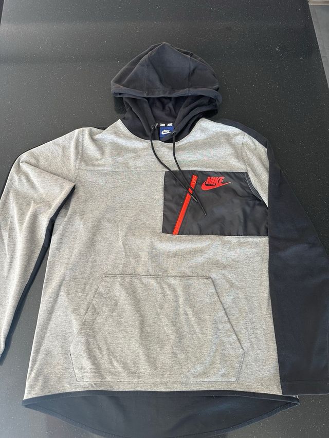 Sudadera Nike gris y negra talla M