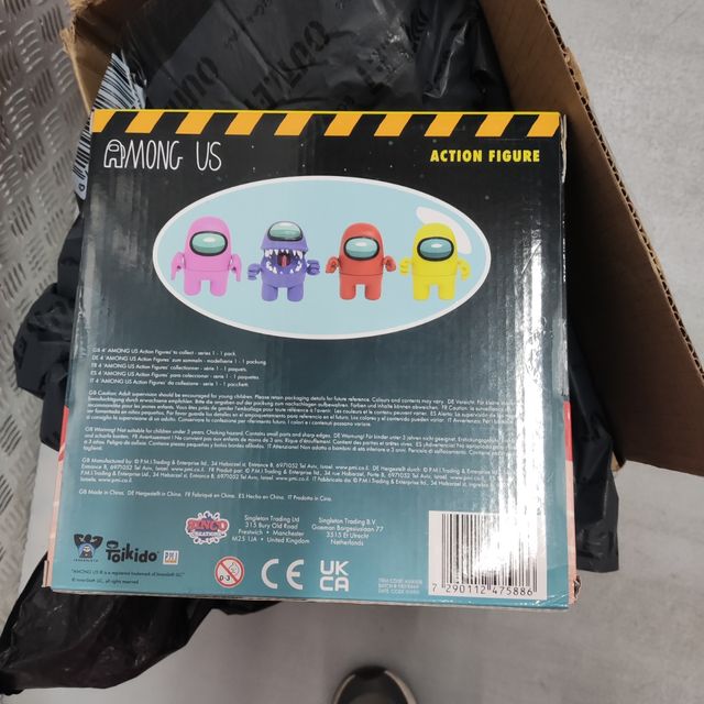 Among us rosa action figure