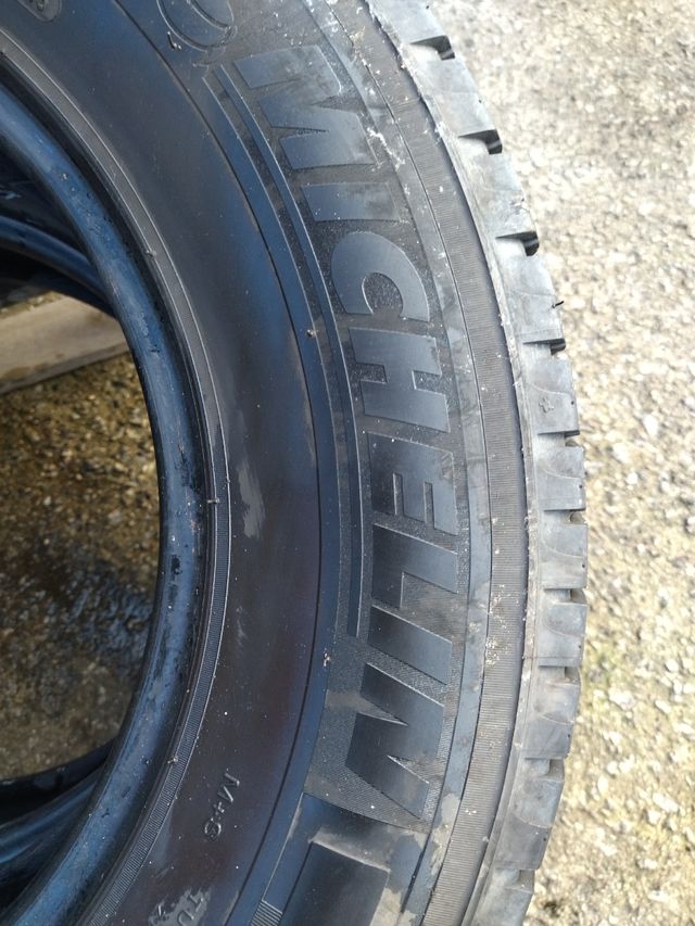 215 75 16CP 113Q MICHELIN