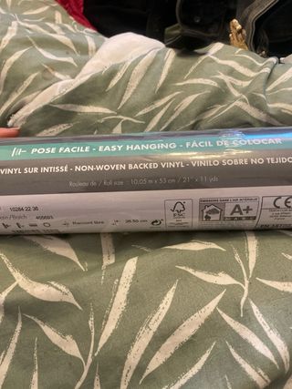 rollo papel pintado amarillo /dorado