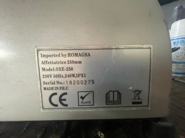 Cortadora de fiambre industrial ROMAGSA SXE250