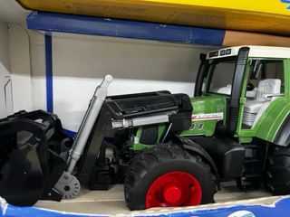 Tractor Fendt Bruder