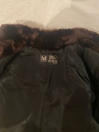 Chaqueton de muton. Forrado. Cuello de tira