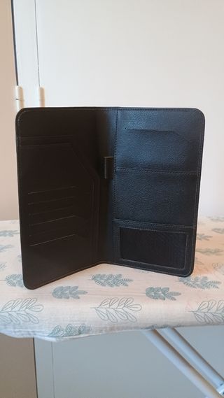 •	CARTERA PORTA DOCUMENTOS