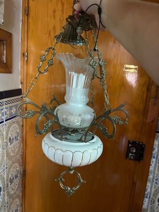 Lámpara de techo clásica de metal dorado