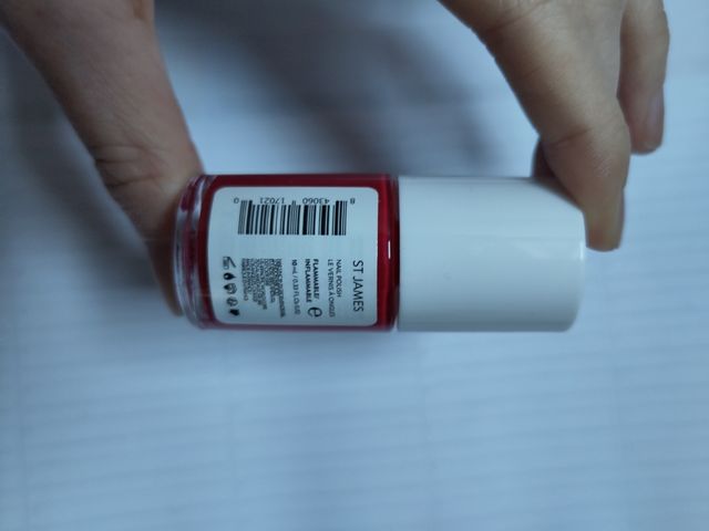 Smalto rosso nails inc