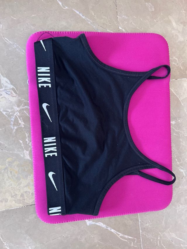 Top deportivo nike