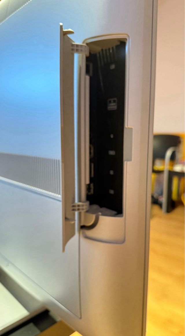 Televisor LOEWE 38”