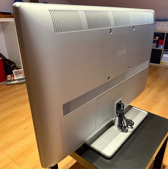 Televisor LOEWE 38”
